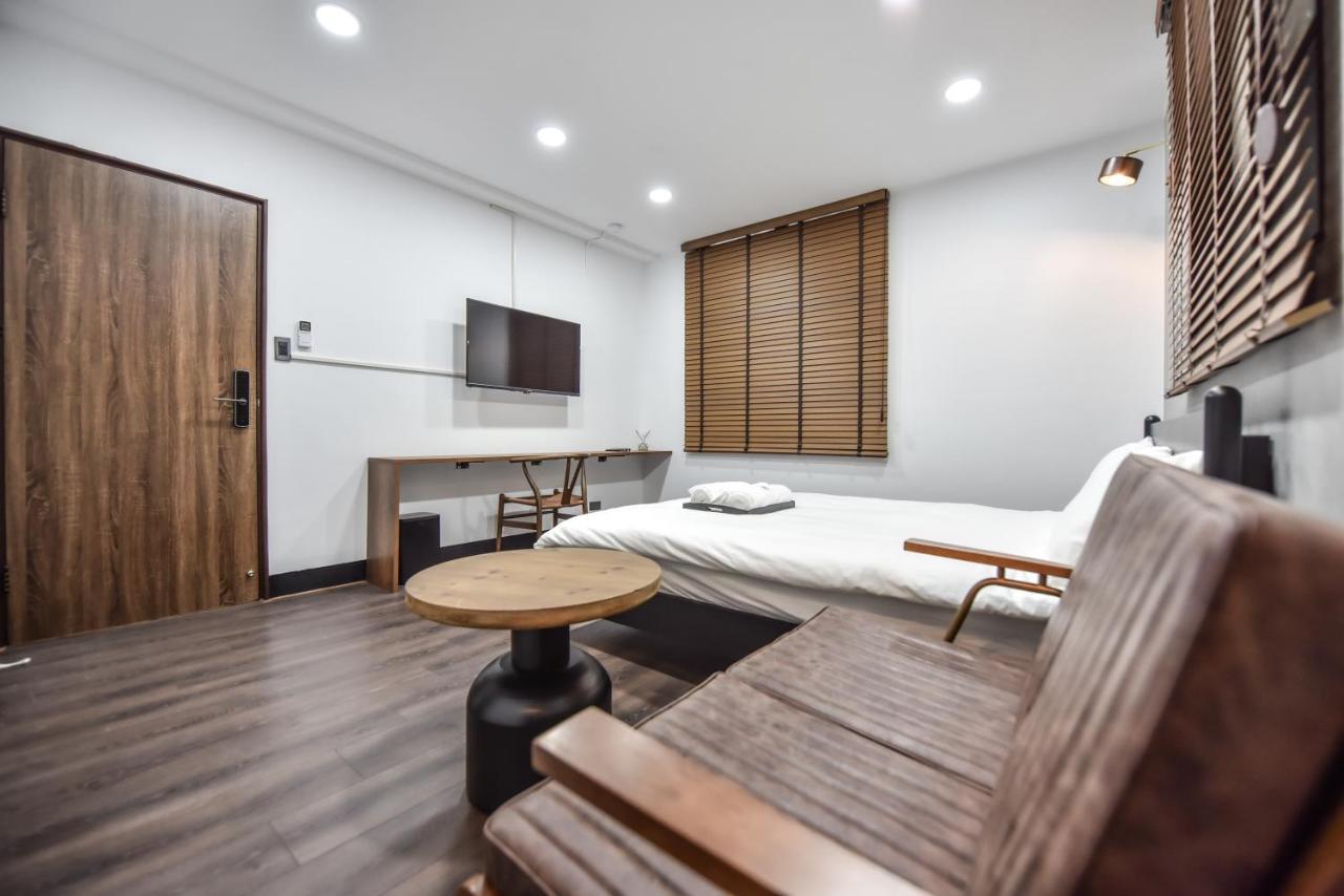 Eryang Homestay Ταϊνάν Εξωτερικό φωτογραφία